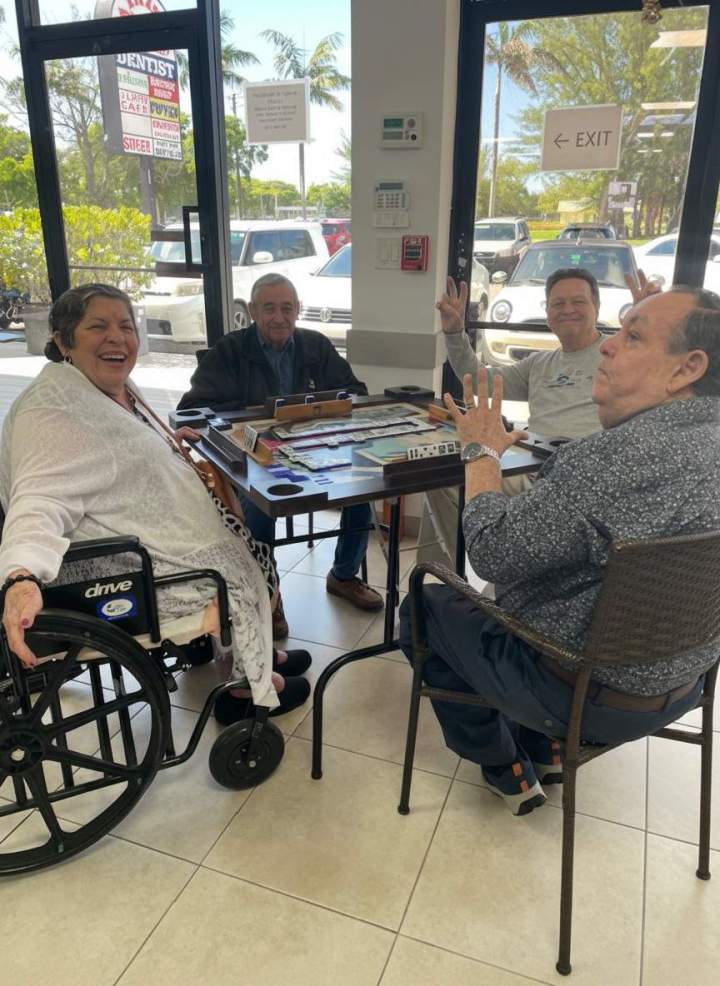 Ejercicios mentales para personas mayores South Miami