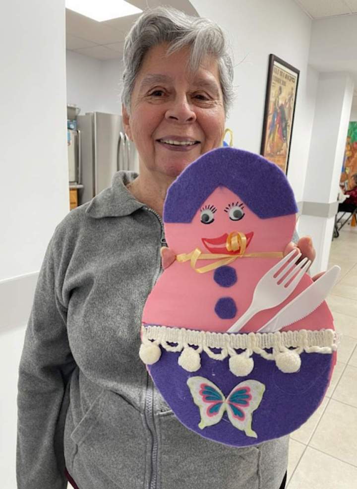 Actividad de manualidades para personas mayores South Miami